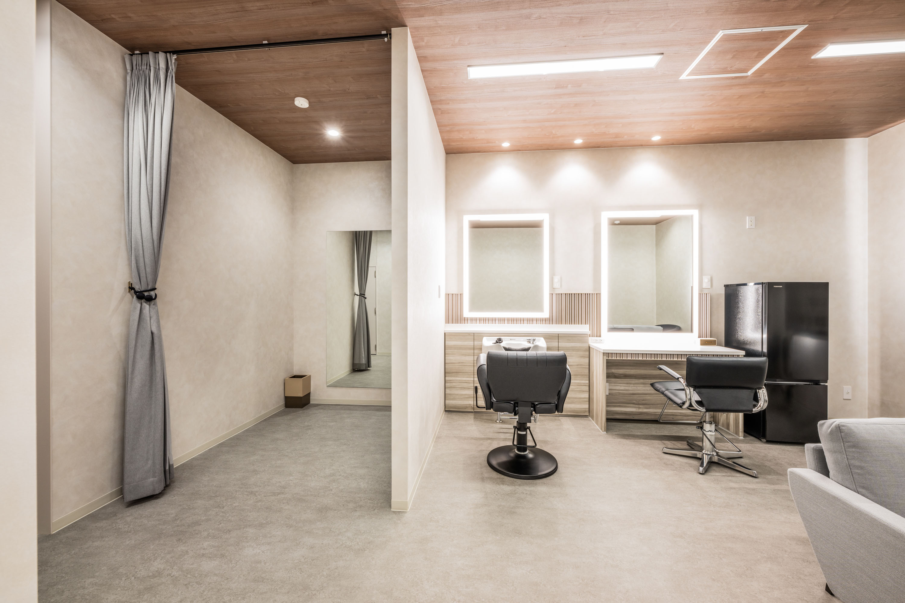WAITING ROOM D